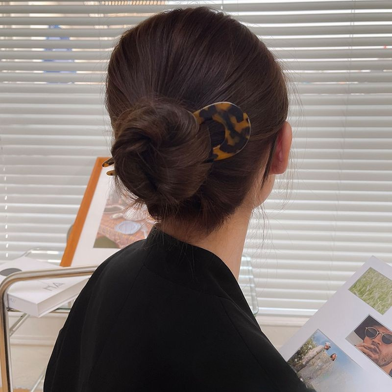 🌿 Hälsosam U-formad hårnål – skonsam styling utan slitage